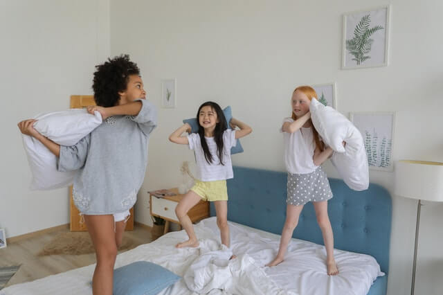 17 Ways to Deal with Sibling Fighting and Jealousy 5